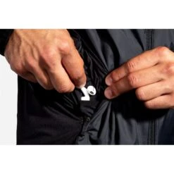 BROOKS Men's Fusion Hybrid Jacket - Black -Keen Wear Shop 211299 001 D7 Fusion Hybrid Jacket 2