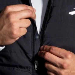 BROOKS Men's Shield Hybrid Vest 2.0 - Black -Keen Wear Shop 211416 001 D3 Shield Hybrid Vest 2