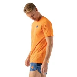 Men's EZ Tee Perf SS Top - Vibrant Orange -Keen Wear Shop DSC01332 2048x d5d546d8 b2cf 4d58 8fdc 5bdb2ce8b141