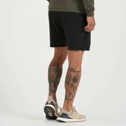 Vuori Men's Ponto Short - Black Heather -Keen Wear Shop V344HBK 3 98324f58 df7a 4ff1 b2aa 5eed75608dfc 1200x crop center jpg