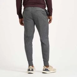 Vuori Men's Sunday Performance Jogger - Charcoal Heather 10 Vuori Men's Sunday Performance Jogger - Charcoal Heather -Keen Wear Shop V416HCC 3 2048x e1e27082 5f6c 4677 87c6 a75100d32317