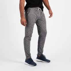 Vuori Men's Ponto Performance Pant - Heather Grey -Keen Wear Shop V418HTG 2 800x 2x db7e5e9f 8db3 4c68 9d48 276b56ff369f